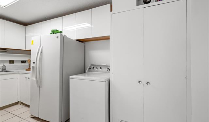 222 Liliuokalani Avenue,Honolulu,Hawaii,96815,2 ベッドルーム ベッドルーム,2 バスルームバスルーム,コンド / タウンハウス,Liliuokalani,4,18319790