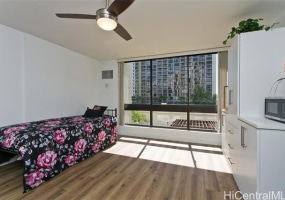 300 Wai Nani Way,Honolulu,Hawaii,96815,1 BathroomBathrooms,Condo/Townhouse,Wai Nani,7,18320369