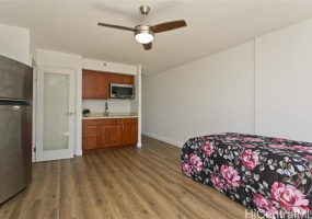 300 Wai Nani Way,Honolulu,Hawaii,96815,1 BathroomBathrooms,Condo/Townhouse,Wai Nani,7,18320369