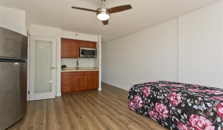 300 Wai Nani Way,Honolulu,Hawaii,96815,1 BathroomBathrooms,Condo/Townhouse,Wai Nani,7,18320369