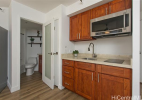300 Wai Nani Way,Honolulu,Hawaii,96815,1 BathroomBathrooms,Condo/Townhouse,Wai Nani,7,18320369