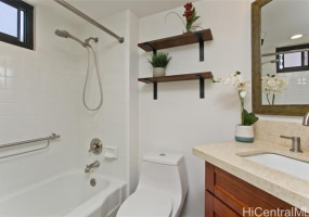 300 Wai Nani Way,Honolulu,Hawaii,96815,1 BathroomBathrooms,Condo/Townhouse,Wai Nani,7,18320369