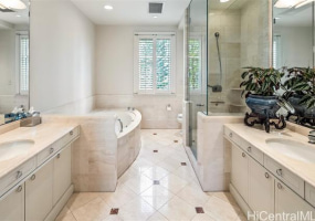1740 Beretania Street,Honolulu,Hawaii,96826,2 Bedrooms Bedrooms,2 BathroomsBathrooms,Condo/Townhouse,Beretania,4,18320377