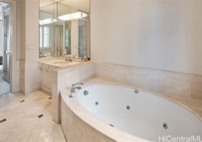 1740 Beretania Street,Honolulu,Hawaii,96826,2 Bedrooms Bedrooms,2 BathroomsBathrooms,Condo/Townhouse,Beretania,4,18320377