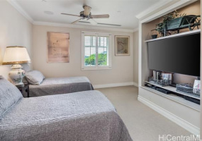 1740 Beretania Street,Honolulu,Hawaii,96826,2 Bedrooms Bedrooms,2 BathroomsBathrooms,Condo/Townhouse,Beretania,4,18320377