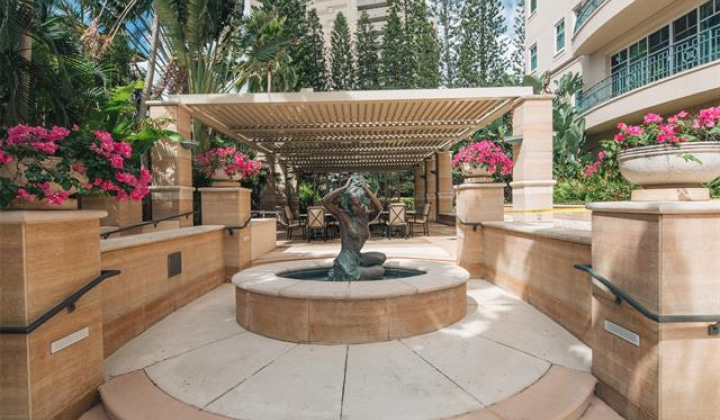 1740 Beretania Street,Honolulu,Hawaii,96826,2 Bedrooms Bedrooms,2 BathroomsBathrooms,Condo/Townhouse,Beretania,4,18320377