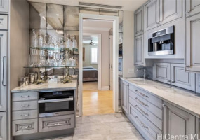 1740 Beretania Street,Honolulu,Hawaii,96826,2 Bedrooms Bedrooms,2 BathroomsBathrooms,Condo/Townhouse,Beretania,4,18320377