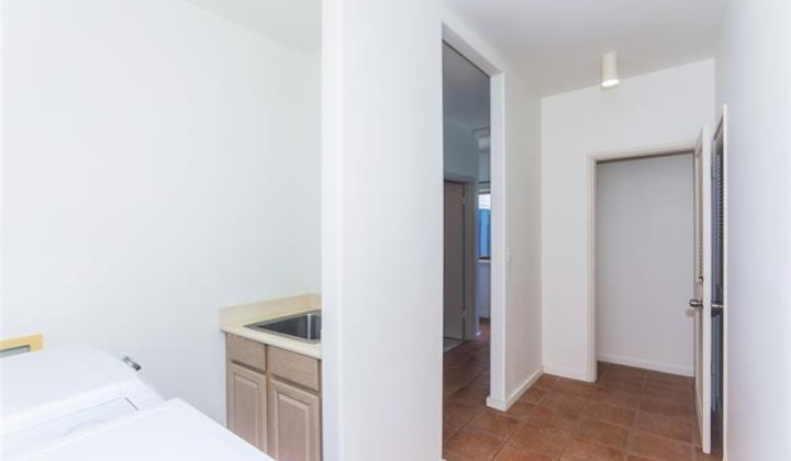 736 Ulili Street,Honolulu,Hawaii,96816,6 Bedrooms Bedrooms,6 BathroomsBathrooms,Single family,Ulili,18772894