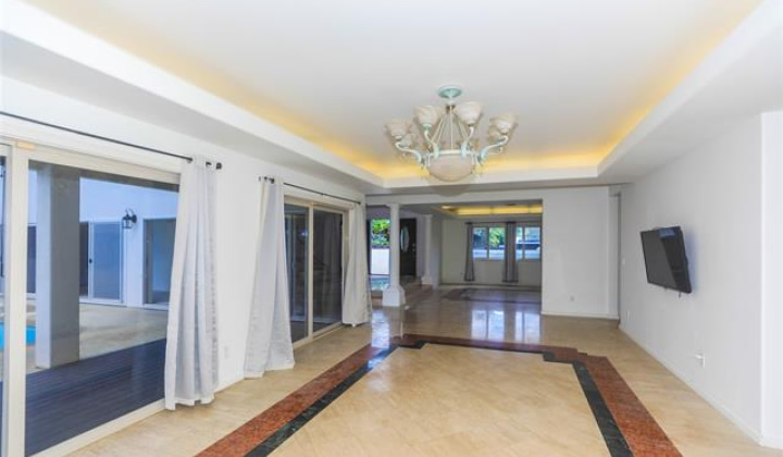 736 Ulili Street,Honolulu,Hawaii,96816,6 Bedrooms Bedrooms,6 BathroomsBathrooms,Single family,Ulili,18772894