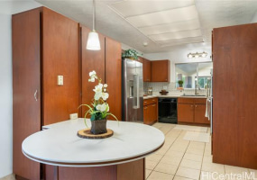 1559 Ala Napunani Street,Honolulu,Hawaii,96818,4 Bedrooms Bedrooms,2 BathroomsBathrooms,Single family,Ala Napunani,18321637