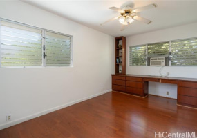 1559 Ala Napunani Street,Honolulu,Hawaii,96818,4 Bedrooms Bedrooms,2 BathroomsBathrooms,Single family,Ala Napunani,18321637