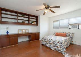 1559 Ala Napunani Street,Honolulu,Hawaii,96818,4 Bedrooms Bedrooms,2 BathroomsBathrooms,Single family,Ala Napunani,18321637
