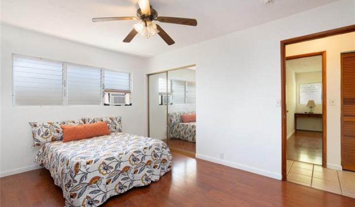1559 Ala Napunani Street,Honolulu,Hawaii,96818,4 Bedrooms Bedrooms,2 BathroomsBathrooms,Single family,Ala Napunani,18321637