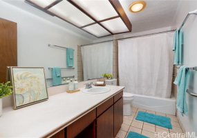 1559 Ala Napunani Street,Honolulu,Hawaii,96818,4 Bedrooms Bedrooms,2 BathroomsBathrooms,Single family,Ala Napunani,18321637