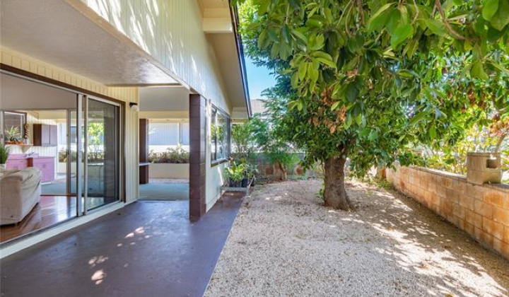1559 Ala Napunani Street,Honolulu,Hawaii,96818,4 Bedrooms Bedrooms,2 BathroomsBathrooms,Single family,Ala Napunani,18321637