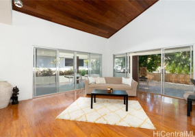 1559 Ala Napunani Street,Honolulu,Hawaii,96818,4 Bedrooms Bedrooms,2 BathroomsBathrooms,Single family,Ala Napunani,18321637
