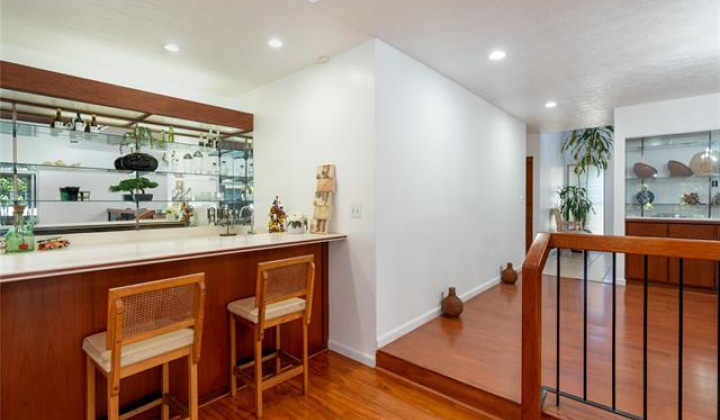 1559 Ala Napunani Street,Honolulu,Hawaii,96818,4 Bedrooms Bedrooms,2 BathroomsBathrooms,Single family,Ala Napunani,18321637