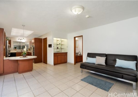 1559 Ala Napunani Street,Honolulu,Hawaii,96818,4 Bedrooms Bedrooms,2 BathroomsBathrooms,Single family,Ala Napunani,18321637