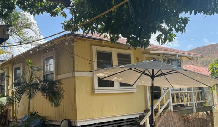 3554 Trousseau Street,Honolulu,Hawaii,96815,8 Bedrooms Bedrooms,5 BathroomsBathrooms,Single family,Trousseau,18322786