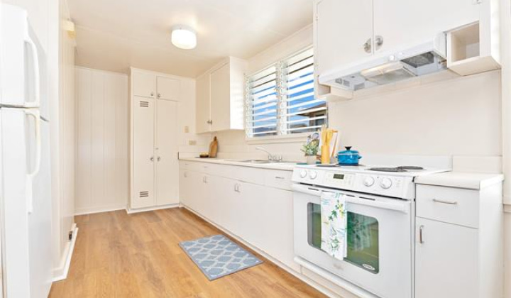 602 Halela Street,Kailua,Hawaii,96734,3 Bedrooms Bedrooms,1 BathroomBathrooms,Single family,Halela,18323040