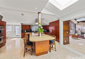 4240 Kaikoo Place,Honolulu,Hawaii,96816,5 ベッドルーム ベッドルーム,4 バスルームバスルーム,一戸建て,Kaikoo,18323294