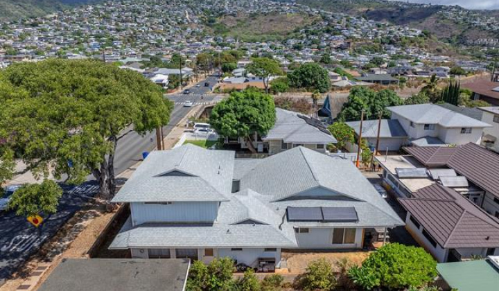 1033 16th Avenue,Honolulu,Hawaii,96816,4 Bedrooms Bedrooms,3 BathroomsBathrooms,Single family,16th,18324029