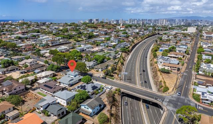 1033 16th Avenue,Honolulu,Hawaii,96816,4 Bedrooms Bedrooms,3 BathroomsBathrooms,Single family,16th,18324029