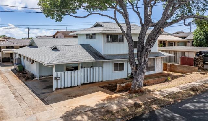 1033 16th Avenue,Honolulu,Hawaii,96816,4 Bedrooms Bedrooms,3 BathroomsBathrooms,Single family,16th,18324029