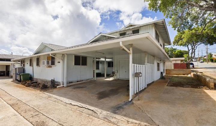 1033 16th Avenue,Honolulu,Hawaii,96816,4 Bedrooms Bedrooms,3 BathroomsBathrooms,Single family,16th,18324029
