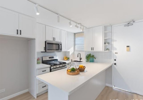 1403 Makiki Street,Honolulu,Hawaii,96814,2 Bedrooms Bedrooms,1 BathroomBathrooms,Condo/Townhouse,Makiki,8,18324216