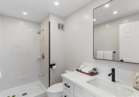 1403 Makiki Street,Honolulu,Hawaii,96814,2 Bedrooms Bedrooms,1 BathroomBathrooms,Condo/Townhouse,Makiki,8,18324216