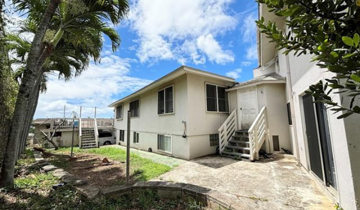 2470 School Street,Honolulu,Hawaii,96819,13 Bedrooms Bedrooms,9 BathroomsBathrooms,Single family,School,18324245