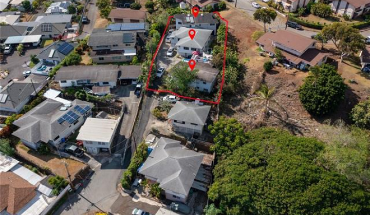2470 School Street,Honolulu,Hawaii,96819,13 Bedrooms Bedrooms,9 BathroomsBathrooms,Single family,School,18324245