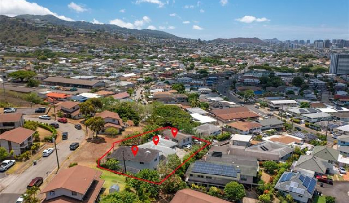 2470 School Street,Honolulu,Hawaii,96819,13 Bedrooms Bedrooms,9 BathroomsBathrooms,Single family,School,18324245