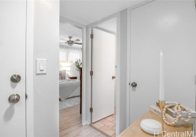 2281 Ala Wai Boulevard,Honolulu,Hawaii,96815,1 Bedroom Bedrooms,1 BathroomBathrooms,Condo/Townhouse,Ala Wai,3,18324940