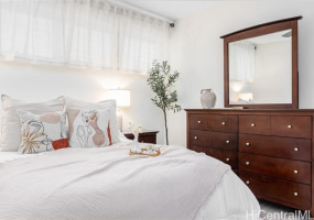 2281 Ala Wai Boulevard,Honolulu,Hawaii,96815,1 Bedroom Bedrooms,1 BathroomBathrooms,Condo/Townhouse,Ala Wai,3,18324940