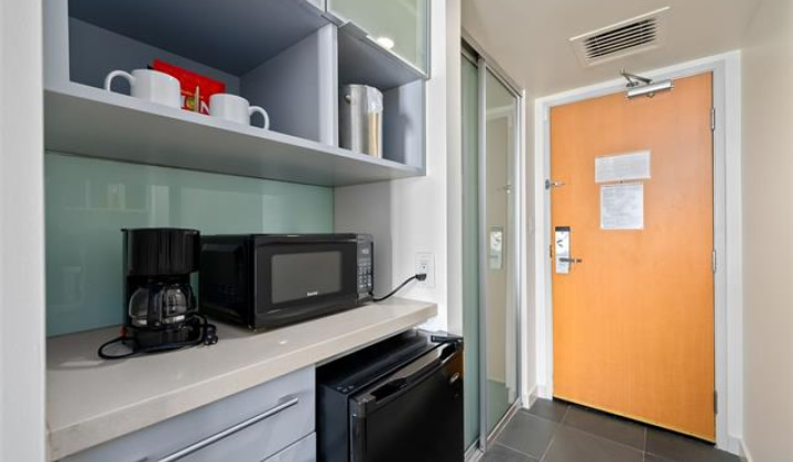 410 Atkinson Drive,Honolulu,Hawaii,96814,1 バスルームバスルーム,コンド / タウンハウス,Atkinson,13,19487218