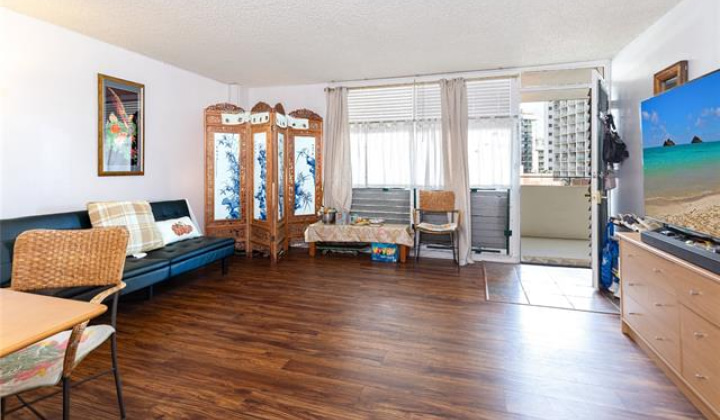 425 Ena Road,Honolulu,Hawaii,96815,2 Bedrooms Bedrooms,1 BathroomBathrooms,Condo/Townhouse,Ena,9,18325310