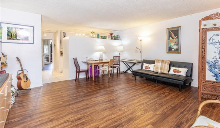 425 Ena Road,Honolulu,Hawaii,96815,2 Bedrooms Bedrooms,1 BathroomBathrooms,Condo/Townhouse,Ena,9,18325310