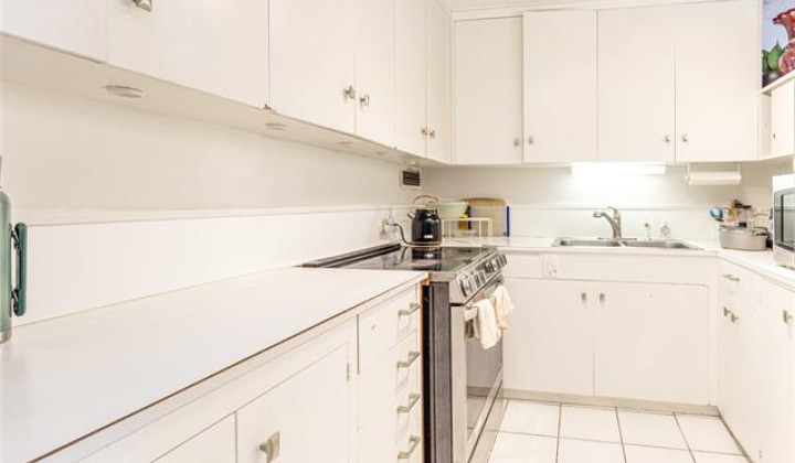 425 Ena Road,Honolulu,Hawaii,96815,2 Bedrooms Bedrooms,1 BathroomBathrooms,Condo/Townhouse,Ena,9,18325310