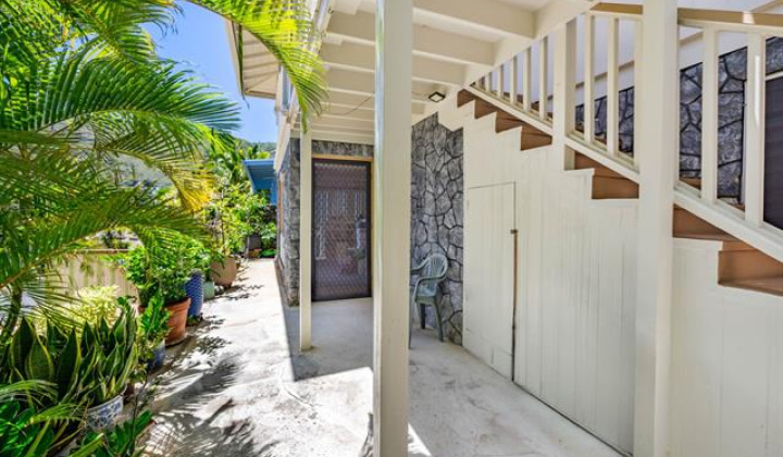 509 Lawelawe Street,Honolulu,Hawaii,96821,4 ベッドルーム ベッドルーム,2 バスルームバスルーム,一戸建て,Lawelawe,18777725