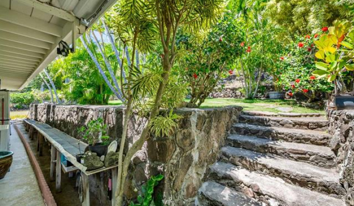 509 Lawelawe Street,Honolulu,Hawaii,96821,4 ベッドルーム ベッドルーム,2 バスルームバスルーム,一戸建て,Lawelawe,18777725