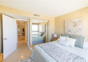 583 Kamoku Street,Honolulu,Hawaii,96826,3 Bedrooms Bedrooms,2 BathroomsBathrooms,Condo/Townhouse,Kamoku,37,18325743