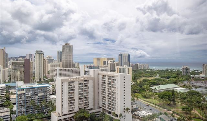 888 Kapiolani Boulevard,Honolulu,Hawaii,96813,3 ベッドルーム ベッドルーム,2 バスルームバスルーム,コンド / タウンハウス,Kapiolani,25,17895393