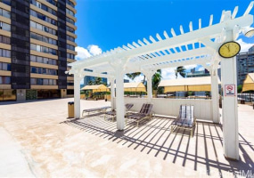 444 Niu Street,Honolulu,Hawaii,96815,1 ベッドルーム ベッドルーム,2 バスルームバスルーム,コンド / タウンハウス,Niu,28,18326018