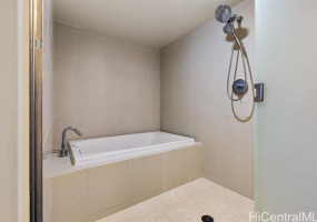 1200 Queen Emma Street,Honolulu,Hawaii,96813,2 ベッドルーム ベッドルーム,2 バスルームバスルーム,コンド / タウンハウス,Queen Emma,32,18327423