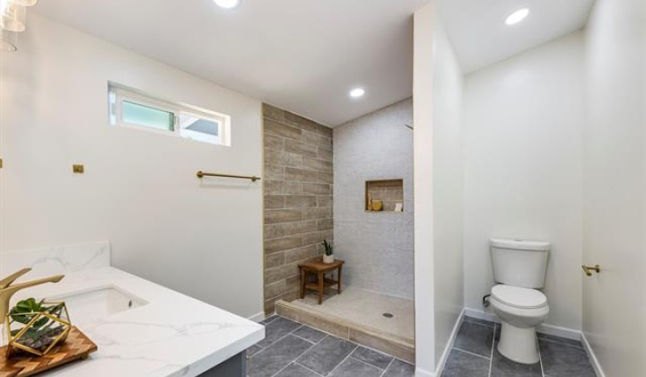 1375 Humuula Place,Kailua,Hawaii,96734,4 Bedrooms Bedrooms,4 BathroomsBathrooms,Single family,Humuula,18327449