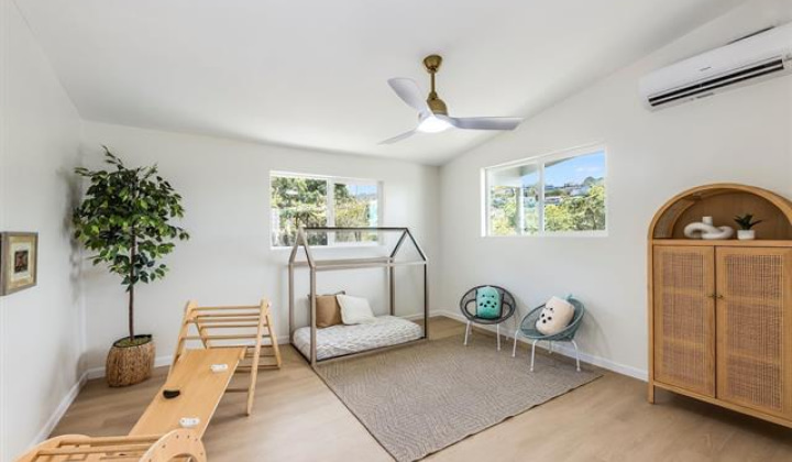1375 Humuula Place,Kailua,Hawaii,96734,4 Bedrooms Bedrooms,4 BathroomsBathrooms,Single family,Humuula,18327449