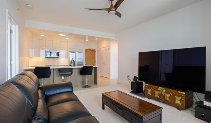 629 Keeaumoku Street,Honolulu,Hawaii,96814,2 ベッドルーム ベッドルーム,2 バスルームバスルーム,コンド / タウンハウス,Keeaumoku,35,18327717