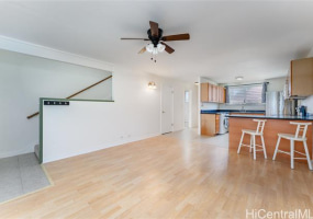 4225 Keanu Street,Honolulu,Hawaii,96816,2 ベッドルーム ベッドルーム,2 バスルームバスルーム,コンド / タウンハウス,Keanu,1,18328278